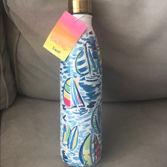 Lilly Pulitzer Accessories - Lilly Pulitzer S’Well Bottle- Ugotta Regatta